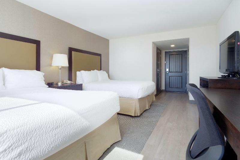 Holiday Inn and Suites Airport Holiday Inn and Suites Airport