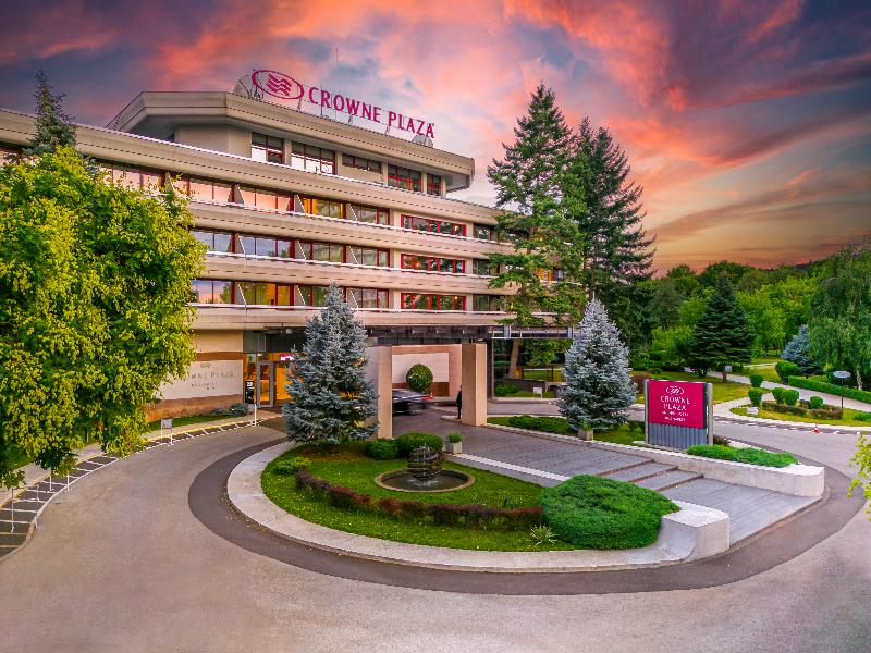 Crowne Plaza Bucharest image