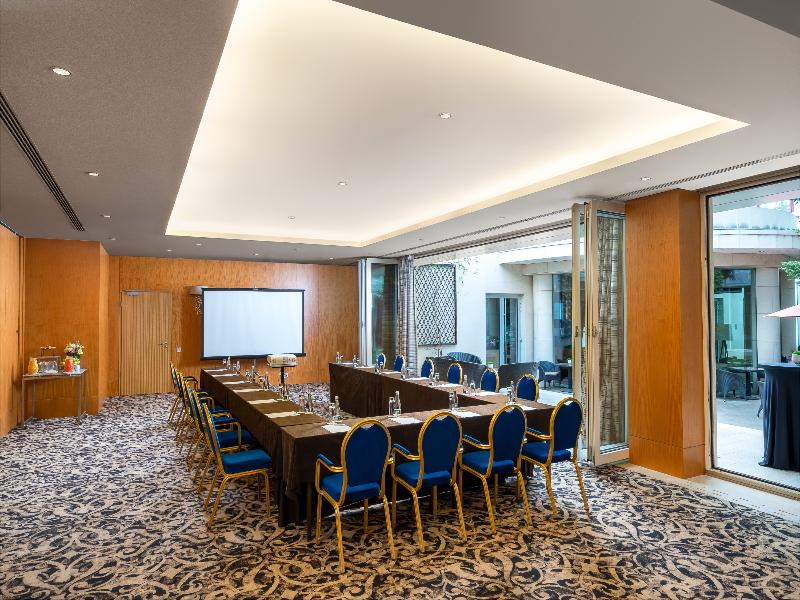 Crowne Plaza Bucharest image