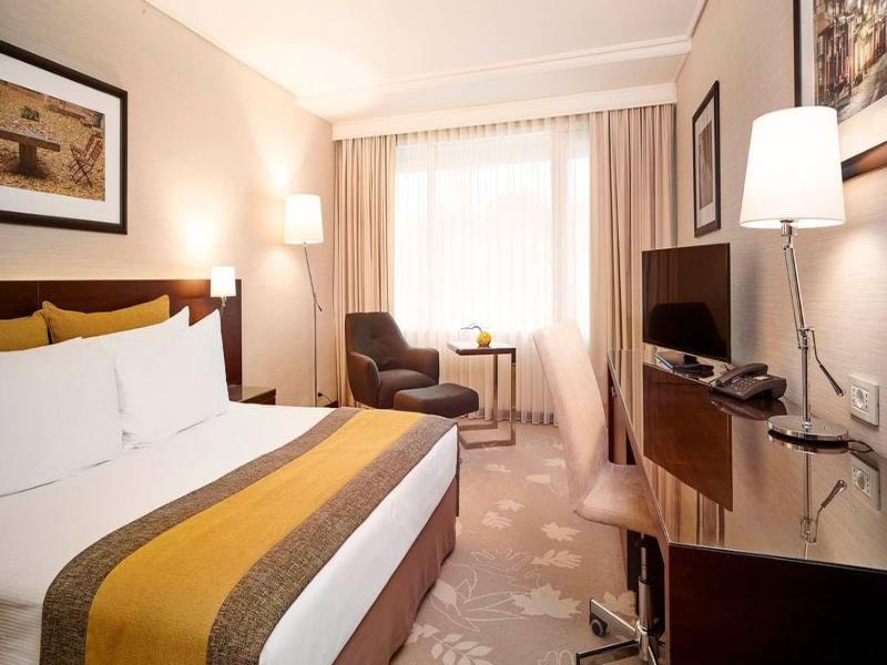 Crowne Plaza Bucharest image