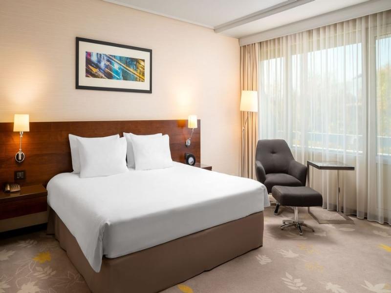 Crowne Plaza Bucharest image