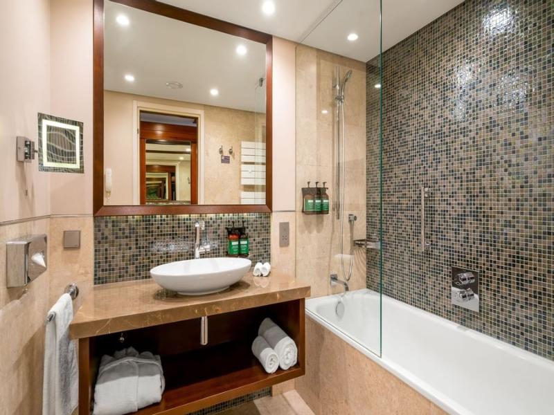 Crowne Plaza Bucharest image