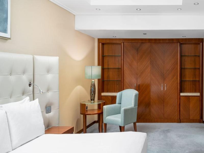 Crowne Plaza Bucharest image