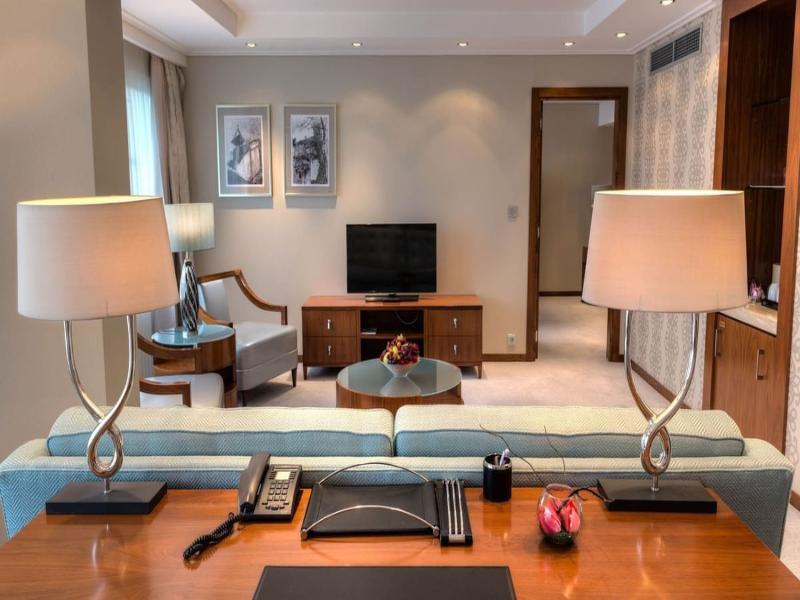 Crowne Plaza Bucharest image