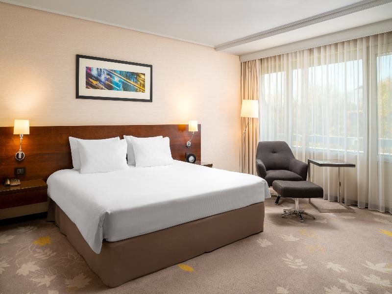 Crowne Plaza Bucharest image