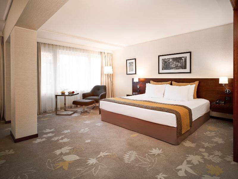 Crowne Plaza Bucharest image