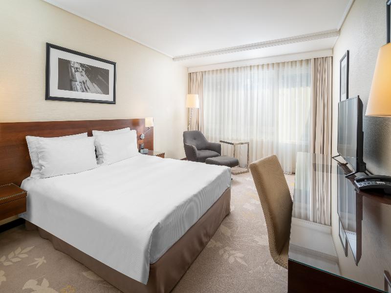Crowne Plaza Bucharest image
