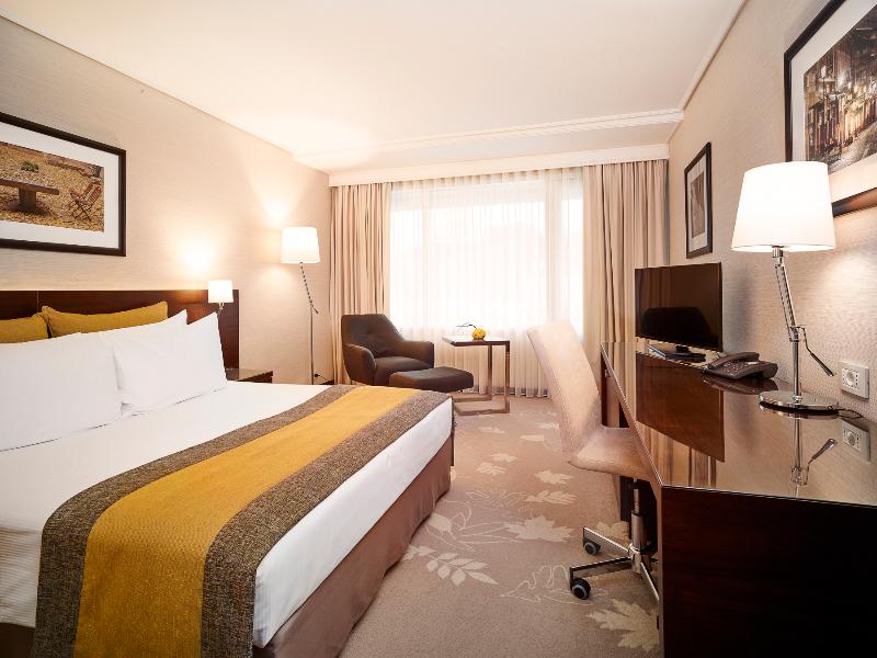 Crowne Plaza Bucharest image