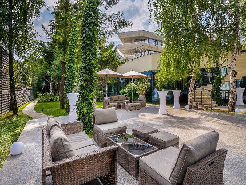 Crowne Plaza Bucharest image
