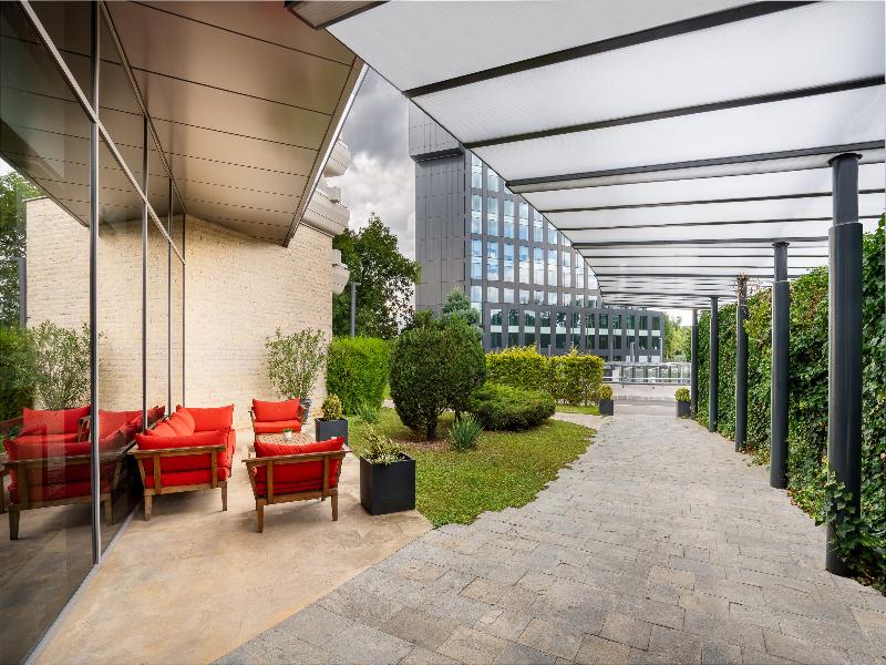 Crowne Plaza Bucharest image