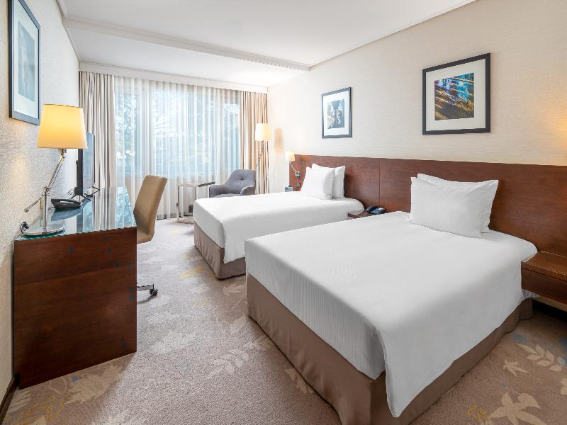 Crowne Plaza Bucharest image