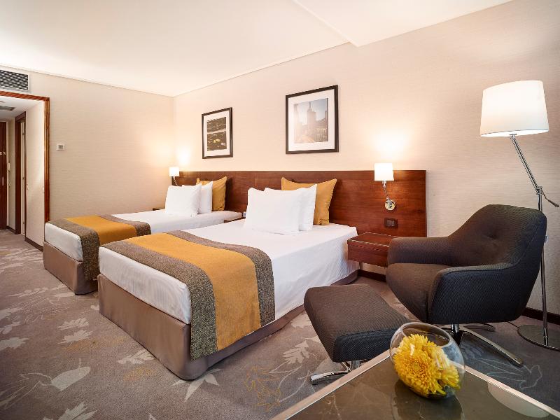Crowne Plaza Bucharest image