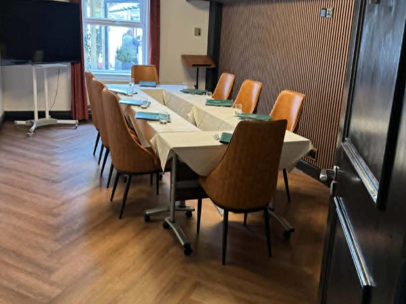 Ramada by Wyndham Cheltenham image