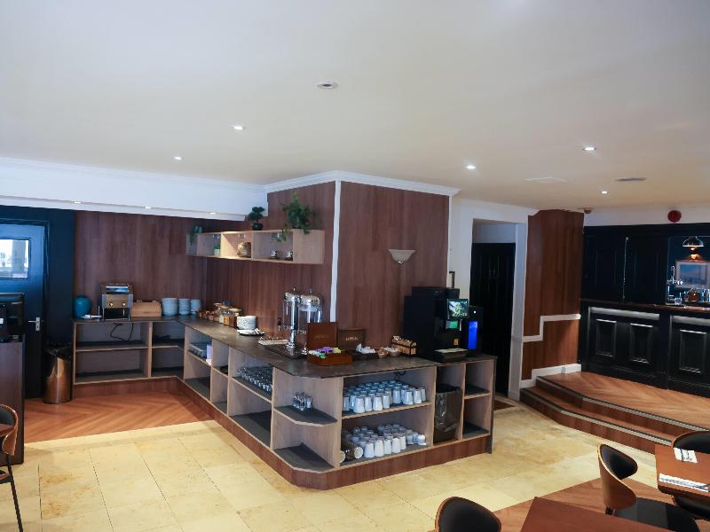 Ramada by Wyndham Cheltenham image