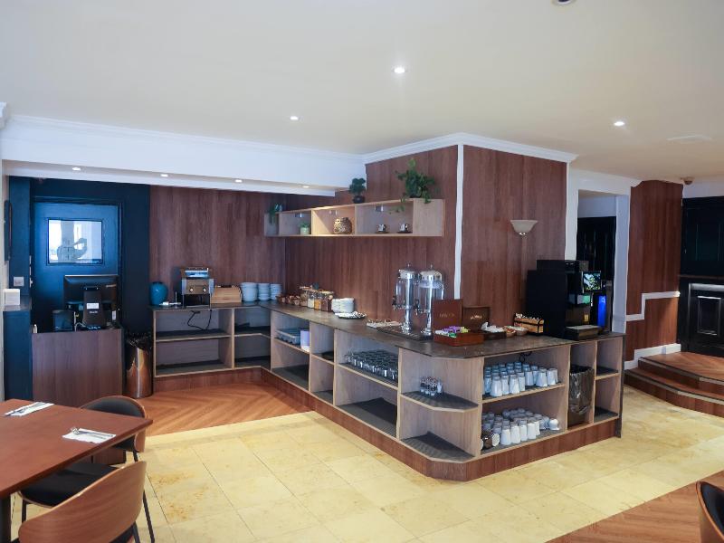 Ramada by Wyndham Cheltenham image