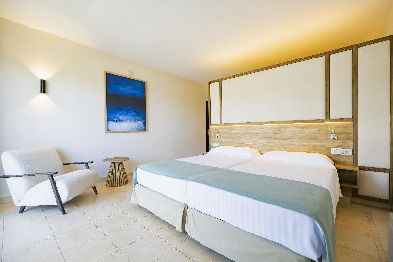 Impressive Playa Granada Golf image