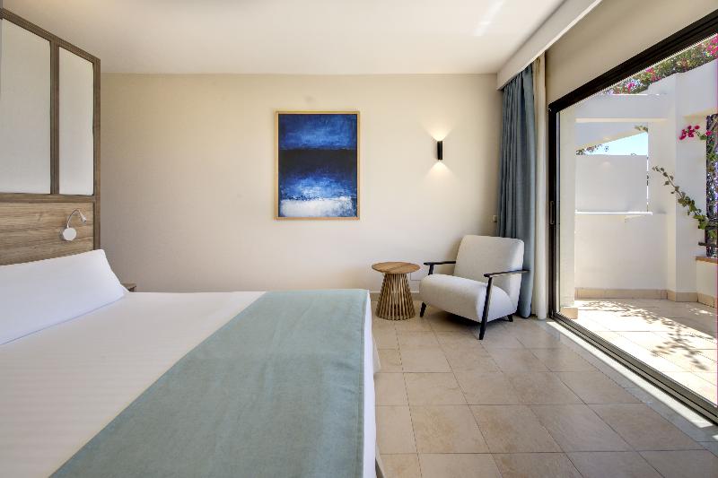 Impressive Playa Granada Golf image