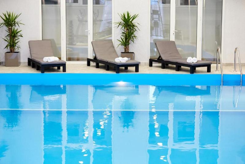 Cruise Hotel image
