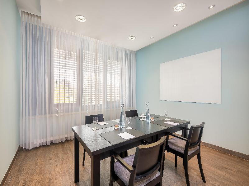 Radisson Blu Hotel Fuerst Leopold image