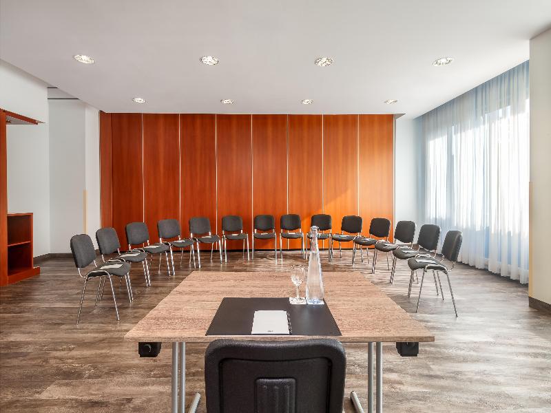 Radisson Blu Hotel Fuerst Leopold image