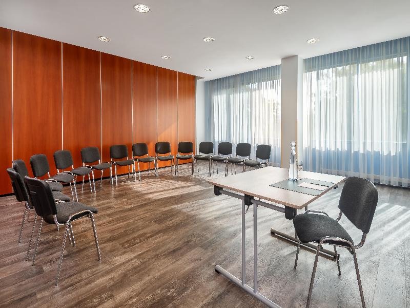 Radisson Blu Hotel Fuerst Leopold image