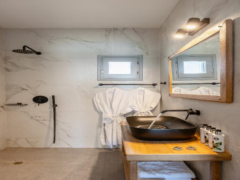 Thermes Luxury Villas image