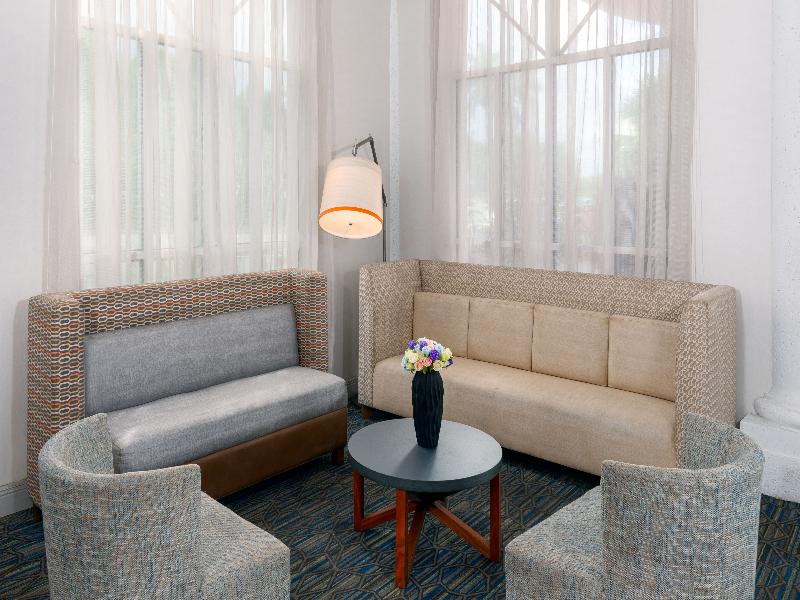Holiday Inn Express Miami Airport Doral Area image
