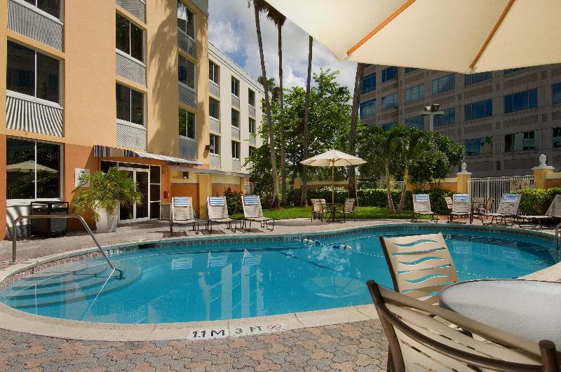 Holiday Inn Express West Doral Miami Airport