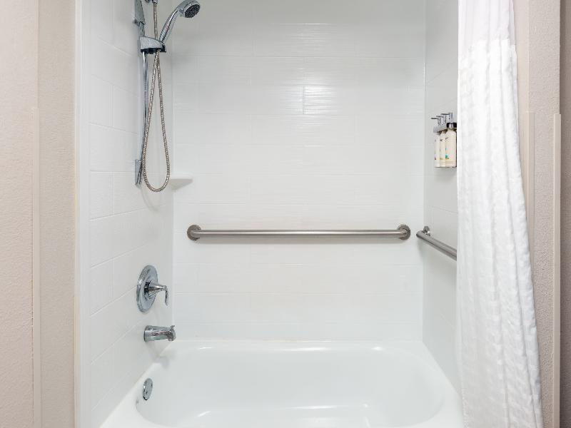 Holiday Inn Express Miami Airport Doral Area image