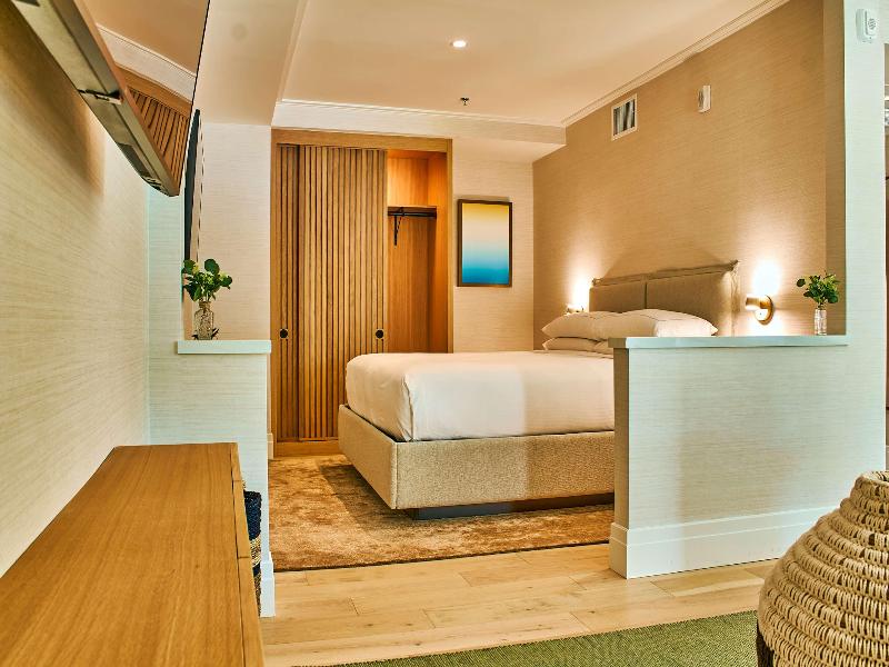Hilton San Diego/Del Mar image
