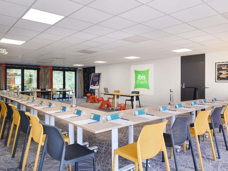 Ibis Styles Cognac image