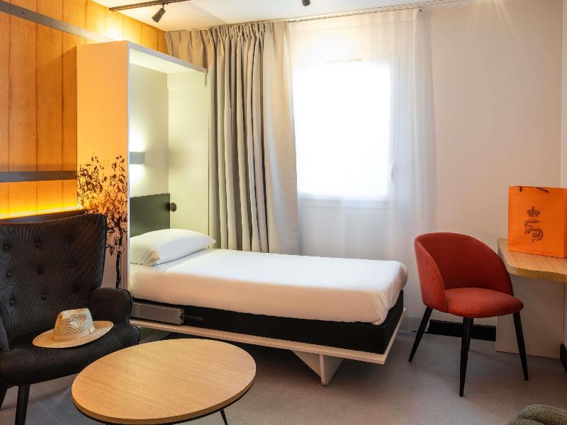 Ibis Styles Cognac image