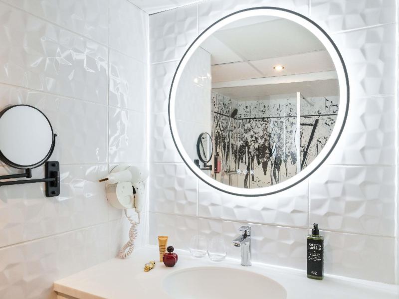 Ibis Styles Cognac image