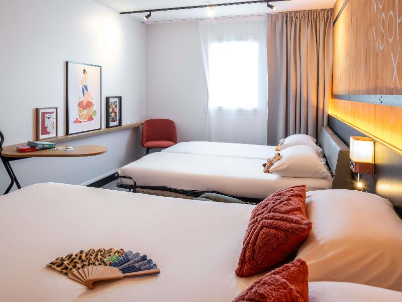 Ibis Styles Cognac image