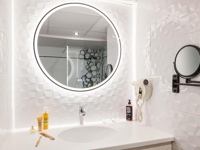 Ibis Styles Cognac image
