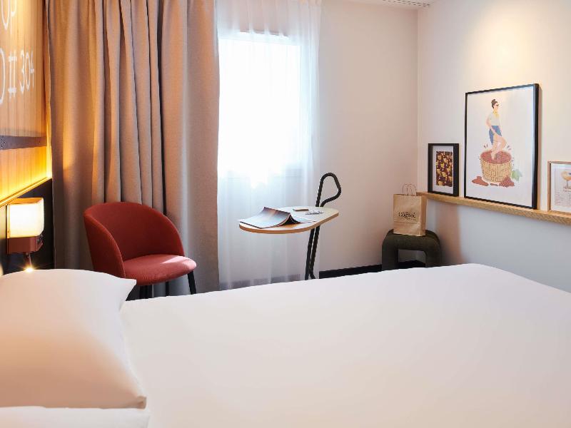 Ibis Styles Cognac image