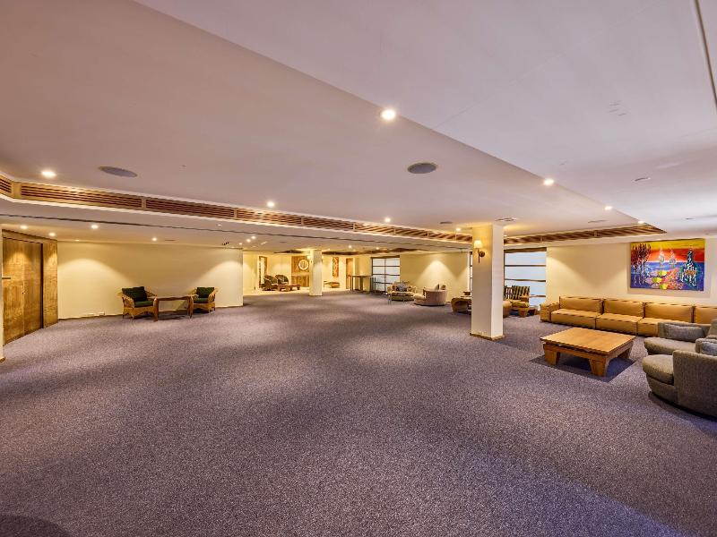 Pullman Reef Hotel Casino image