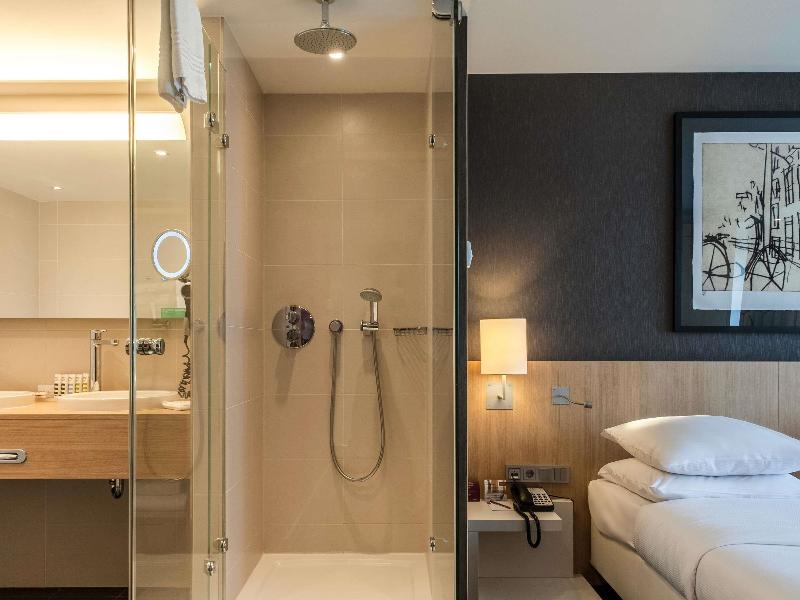 Mercure Amsterdam City Hotel image