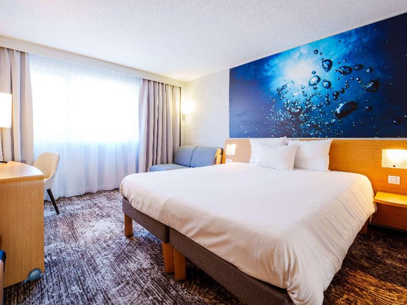 Novotel Saint-Avold image