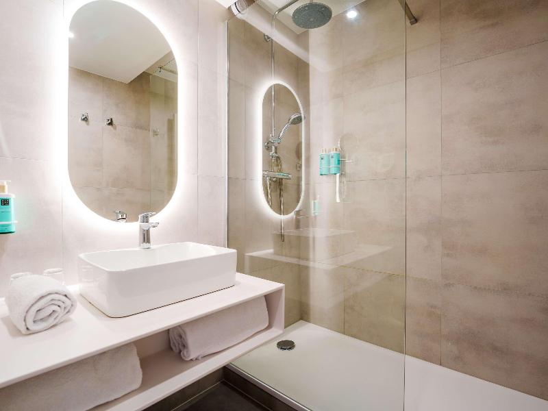 Novotel Saint-Avold image