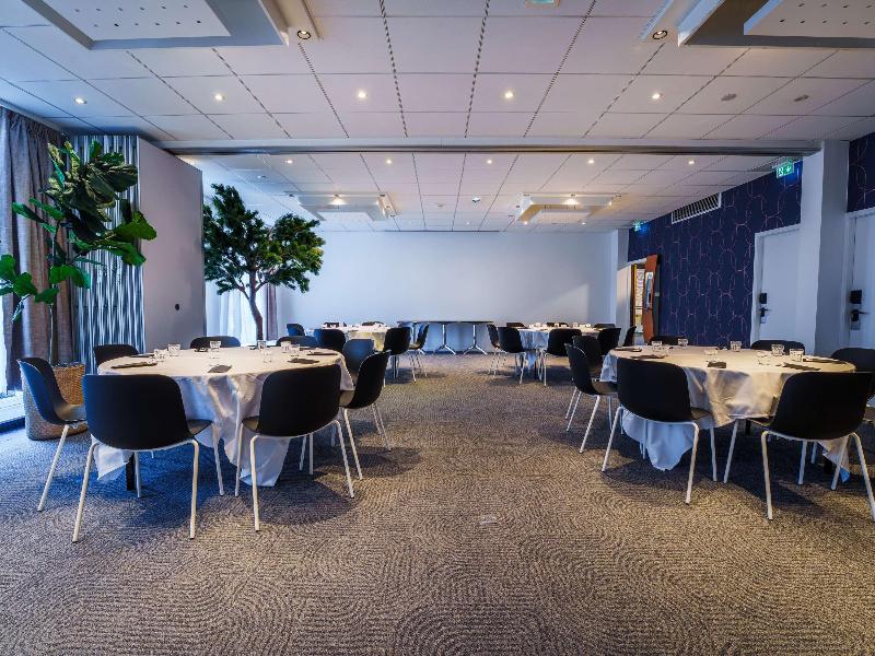 Novotel Saint-Avold image