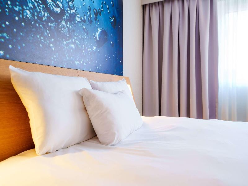 Novotel Saint-Avold image