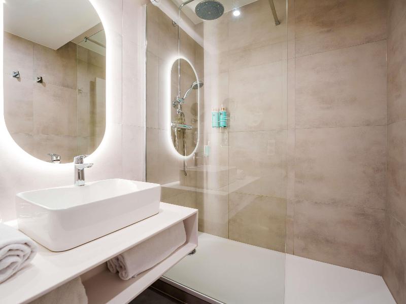 Novotel Saint-Avold image