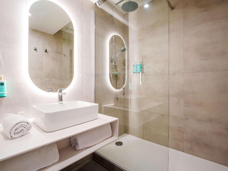 Novotel Saint-Avold image