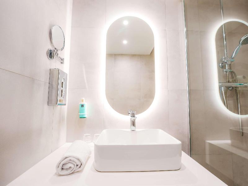 Novotel Saint-Avold image