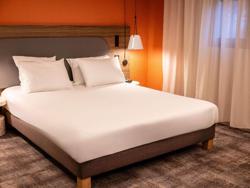 Novotel Suites Clermont Ferrand Polydome image