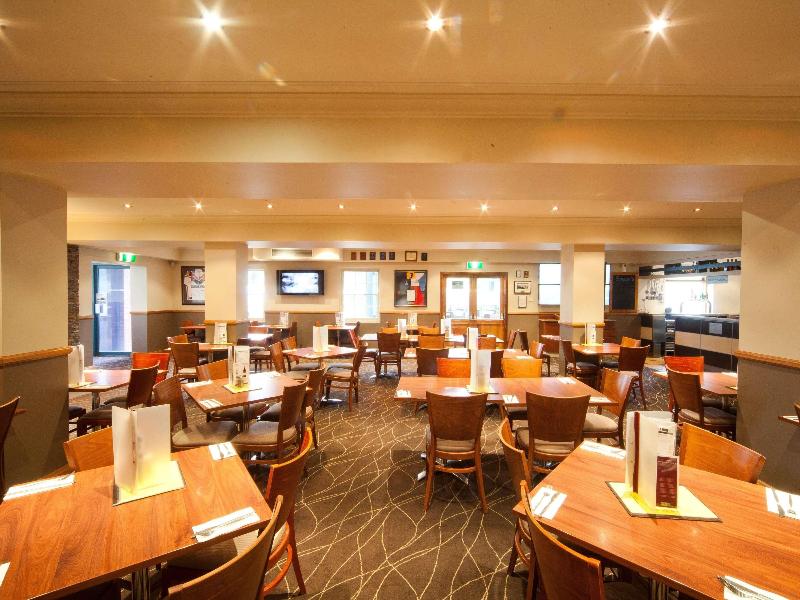 Mercure Canberra image