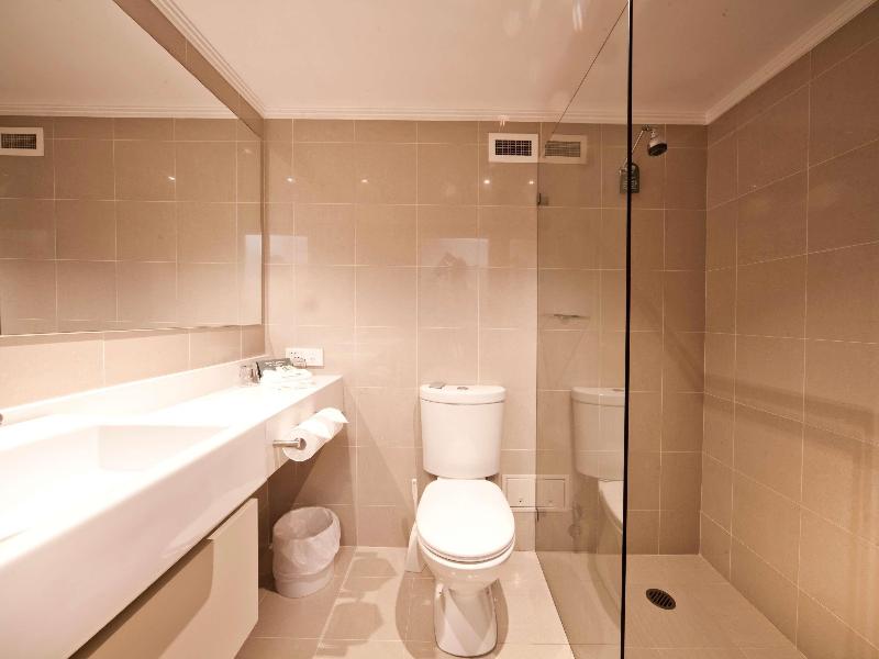 Mercure Canberra image