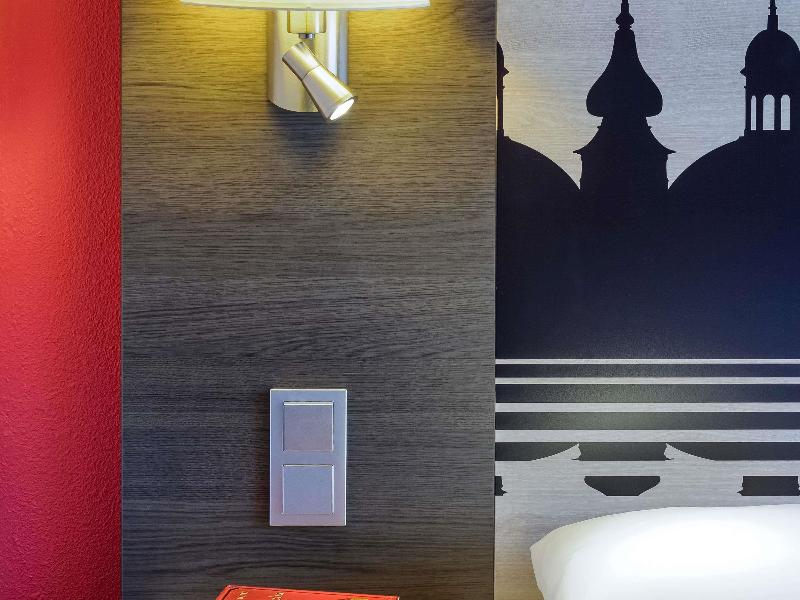 Mercure Hotel Wuerzburg Am Mainufer image