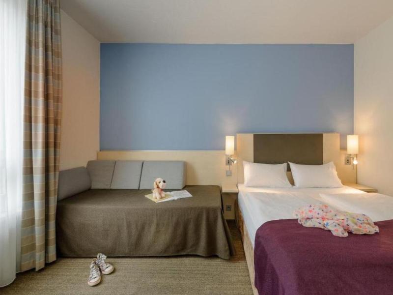 Sunday Hotel Berlin City West image